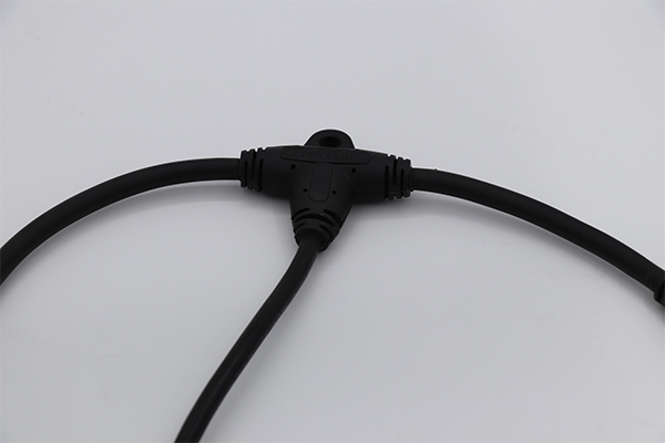 青海定製新能源連接器價格
